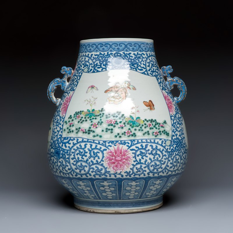 A large Chinese famille rose 'Hu' vase with birds and butterflies - 图2
