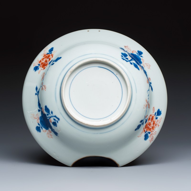 A Chinese verte-Imari 'Provinces' shaving bowl with the arms of Loven - 图2