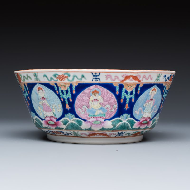 A Chinese famille rose blue-ground 'Baragon Tumed' octagonal bowl - 图2