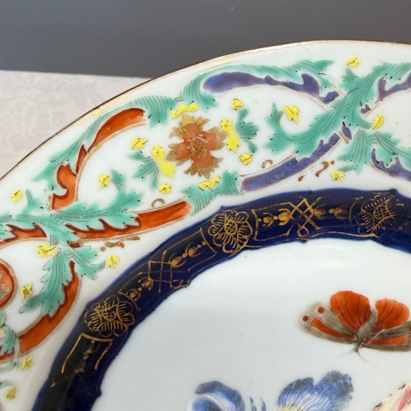 A Chinese famille rose 'Botanical' plate based on designs by the German botanist Maria Sybille Merian - 图8