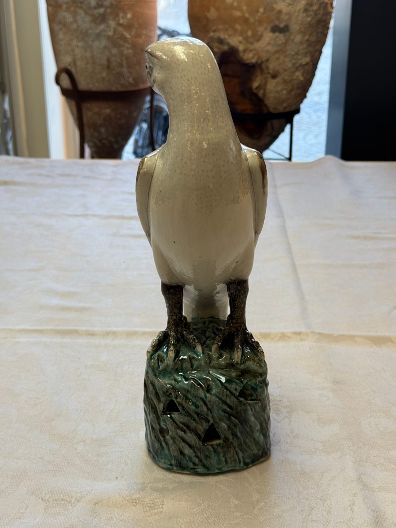 A fine Chinese polychrome-glazed model of a hawk - 图12