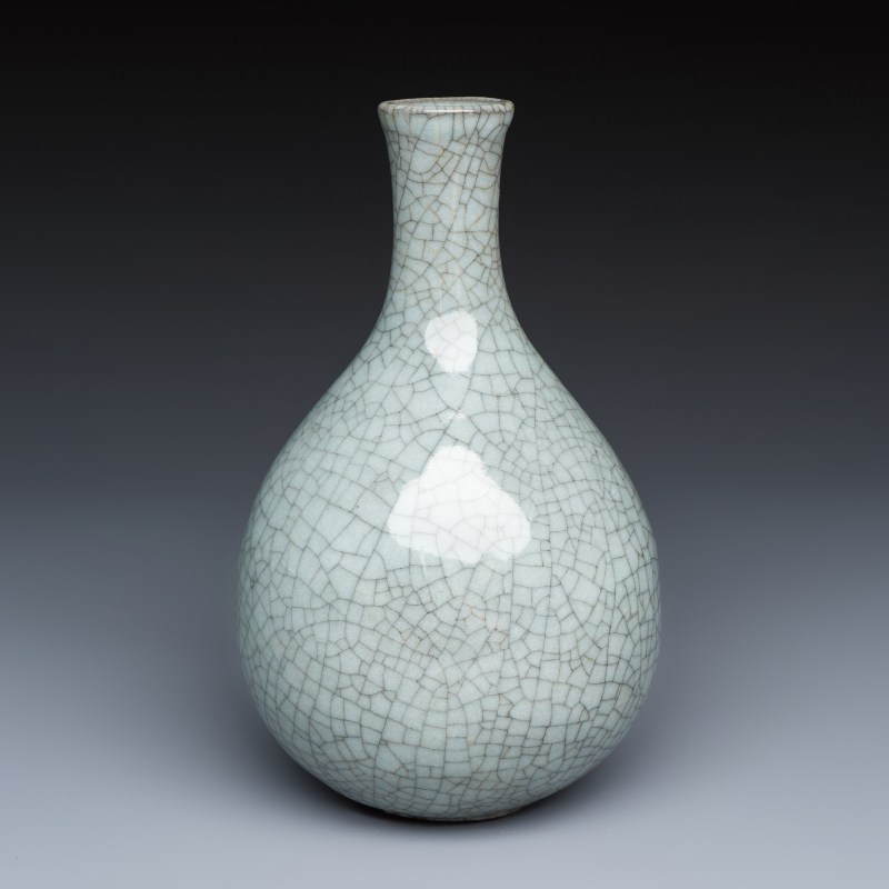 A Chinese ge-type bottle vase - 图1