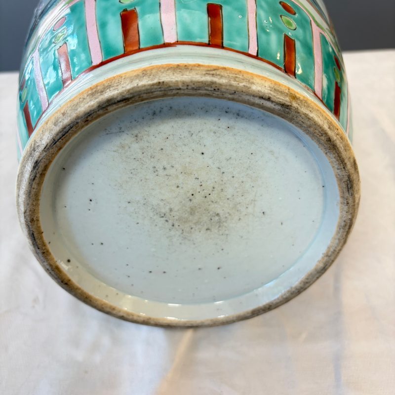 A Chinese famille rose vase with narrative design - 图25