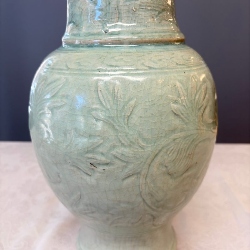 A Chinese Longquan celadon-glazed incised 'Peony' yenyen vase - 图14