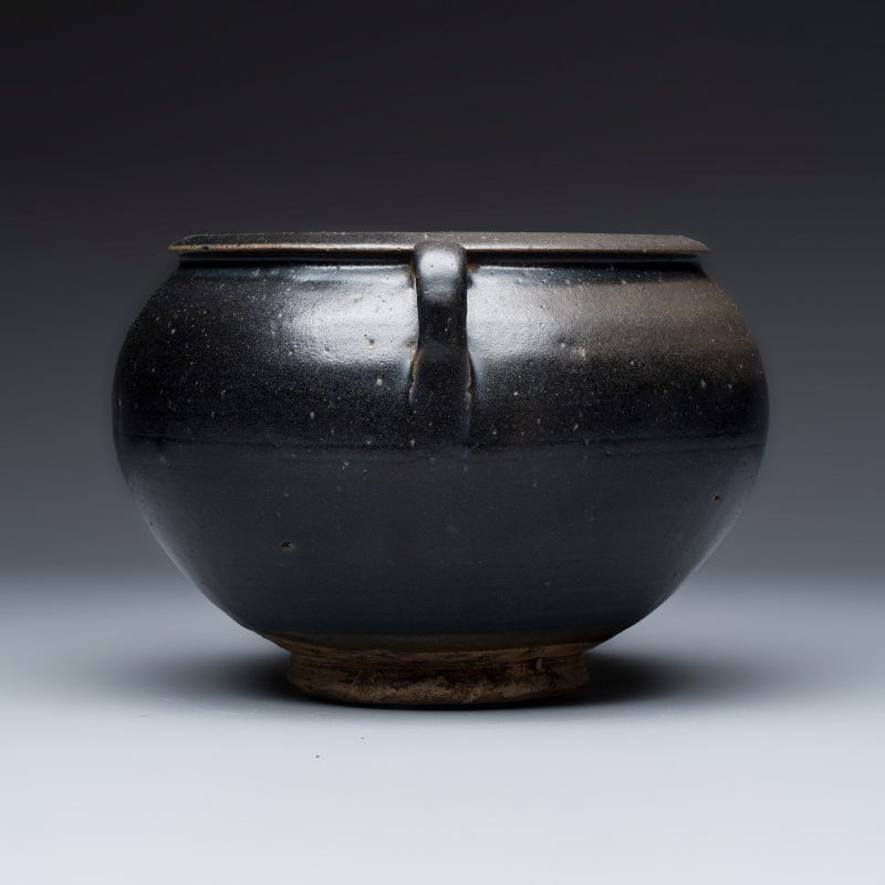 A Chinese Cizhou black-glazed jar with handles - 图5