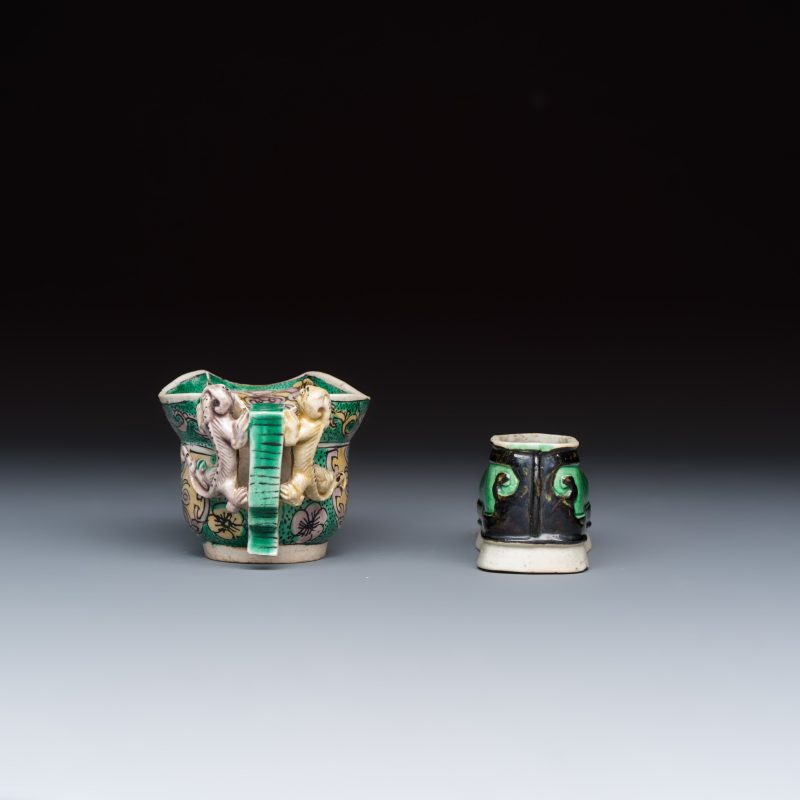 A Chinese famille verte sancai biscuit libation cup and a model of a shoe - 图3