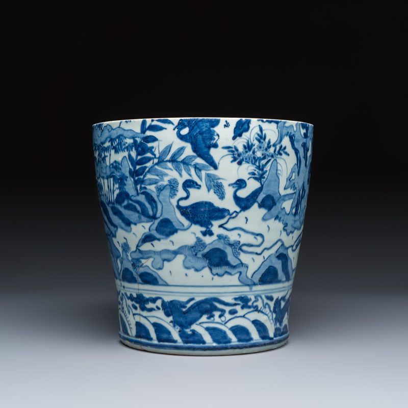 A Chinese blue and white vessel with geese in a landscape - 图2