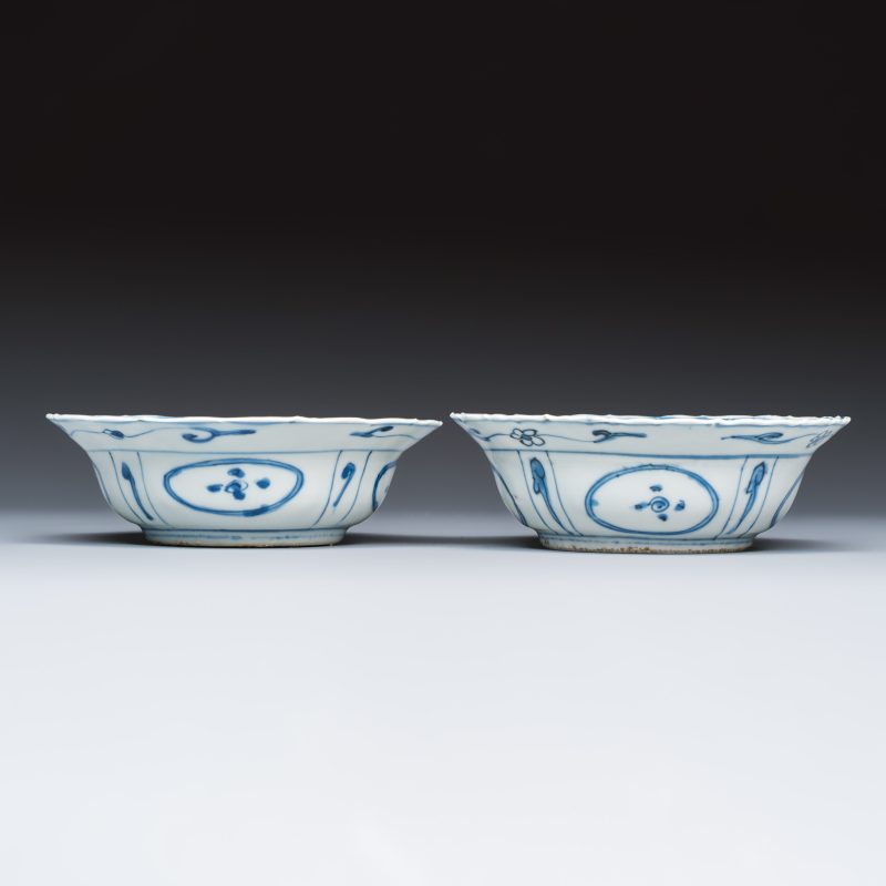 Two Chinese 'Kraak' blue and white plates and two 'Klapmuts' bowls - 图7