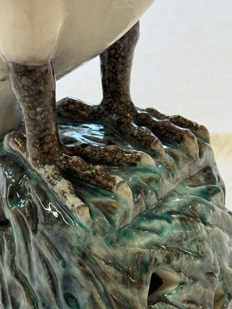 A fine Chinese polychrome-glazed model of a hawk - 图16