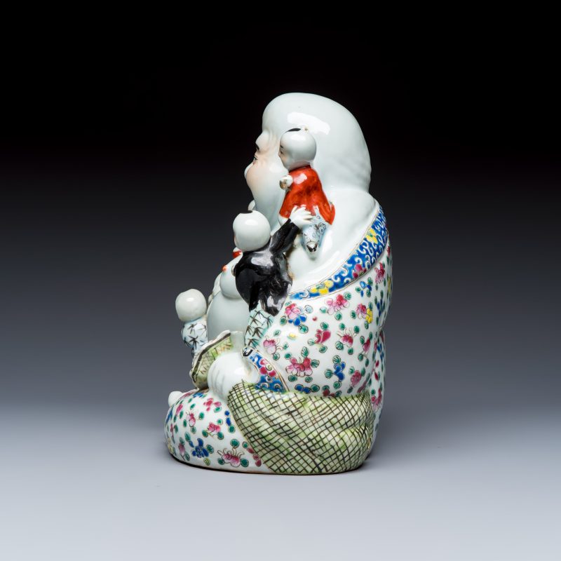 A Chinese famille rose Milefo Buddha with playing boys - 图3