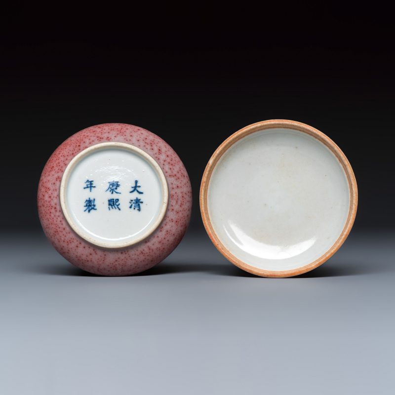 A Chinese peachbloom-glazed seal paste box - 图4