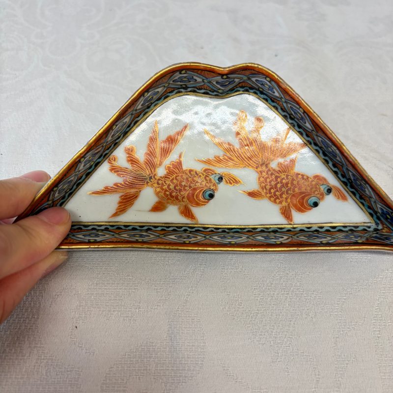 A Chinese famille rose 'Goldfish' nine-piece sweetmeat set in a gilt-lacquered box and cover - 图25