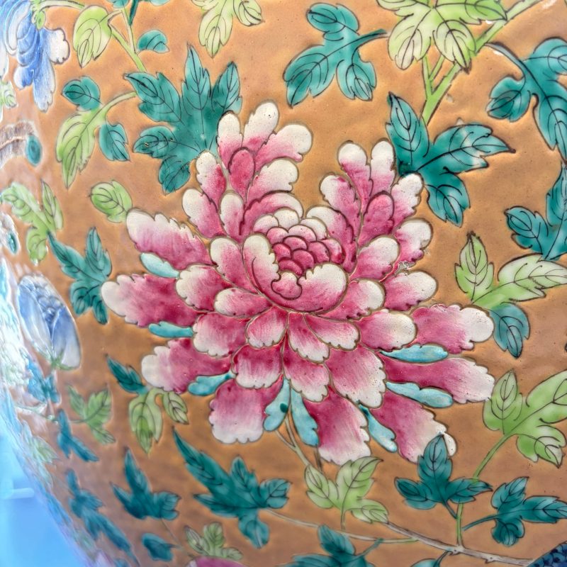 A large Chinese famille rose 'Phoenixes and Peonies' fish bowl for the Straits or Peranakan market - 图16