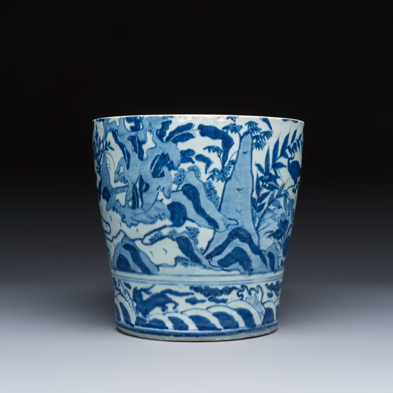A Chinese blue and white vessel with geese in a landscape - 图3
