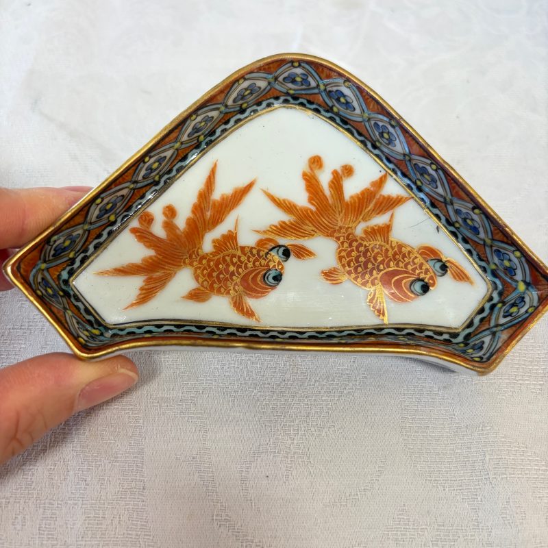 A Chinese famille rose 'Goldfish' nine-piece sweetmeat set in a gilt-lacquered box and cover - 图27