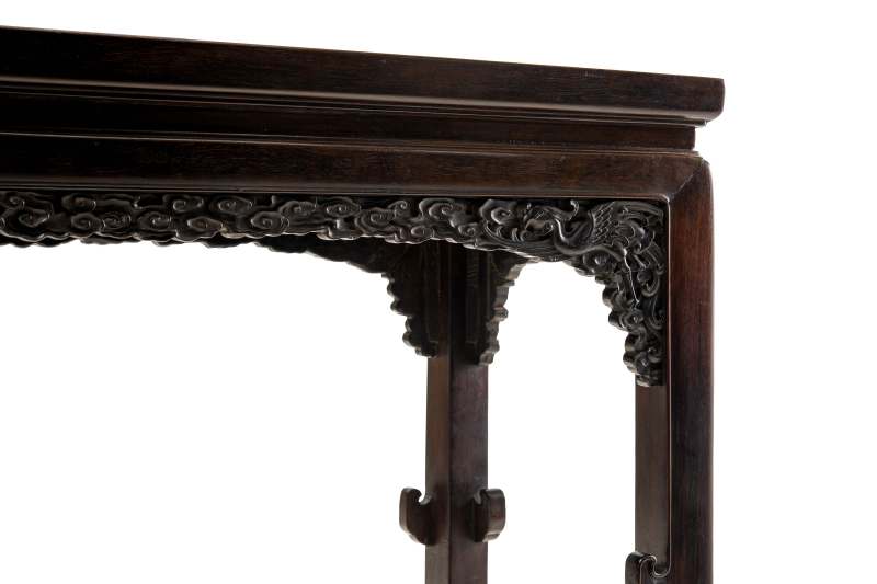 A pair of carved zitan waisted corner-leg tables - 图7