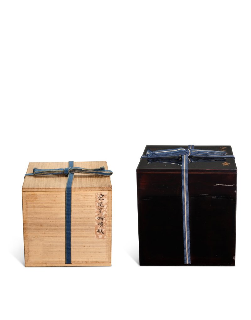 A rare Dingyao white-glazed 'tulu' jar, Northern Song dynasty | 北宋　定窰白釉吐魯瓶 - 图2