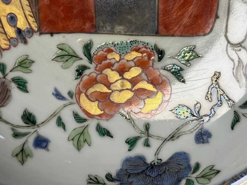 A Chinese verte-Imari 'Provinces' shaving bowl with the arms of Loven - 图10