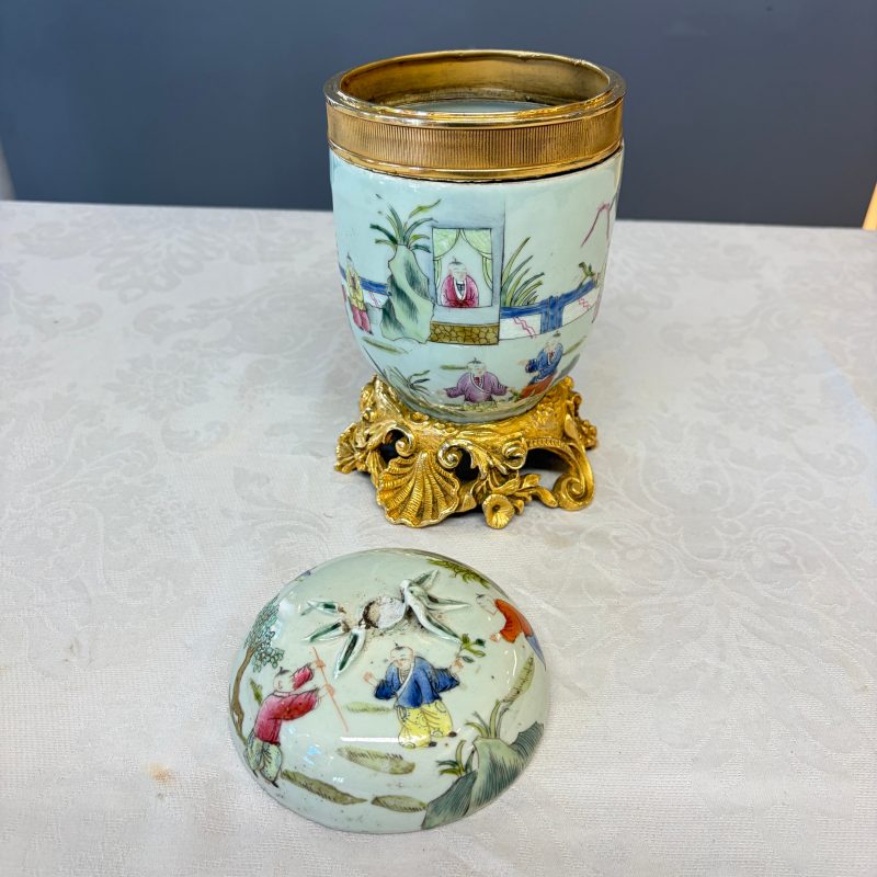 Four Chinese famille rose wares, one with gilt-bronze mounts - 图40