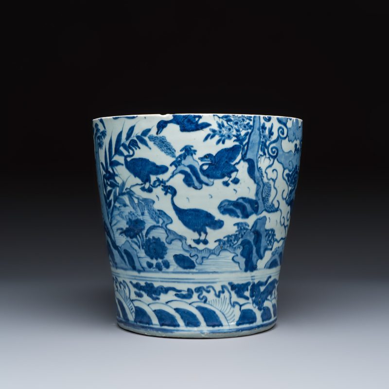 A Chinese blue and white vessel with geese in a landscape - 图4