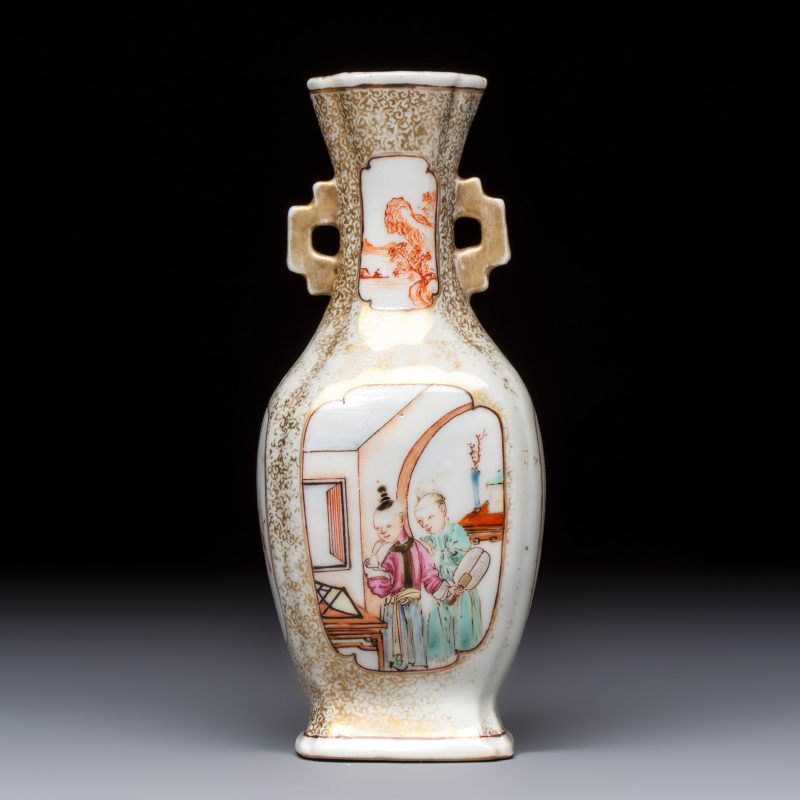 A Chinese Canton famille rose gilt-decorated vase with figural design - 图2