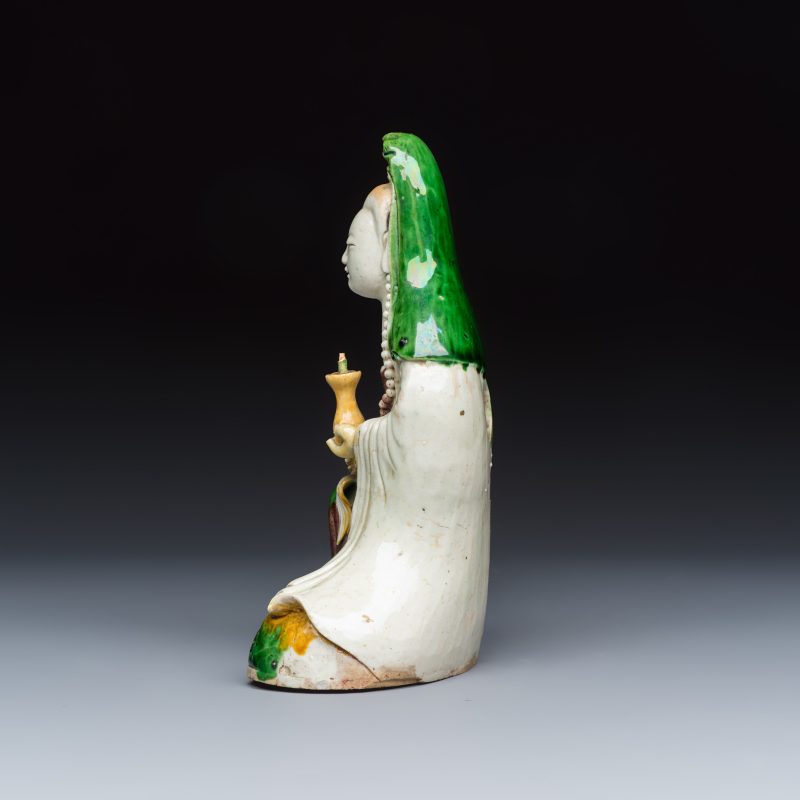 A Chinese famille verte sancai biscuit model of Guanyin - 图3