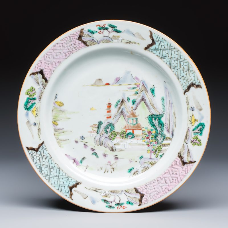 A collection of 13 Chinese famille rose 'Landscape' plates and dishes - 图8
