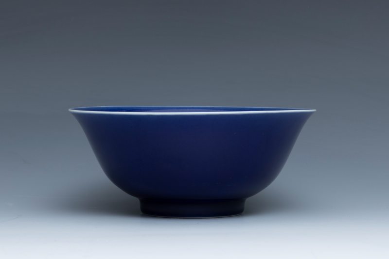 A blue-glazed bowl, Qianlong mark and of the period (1736-1795) - 图4