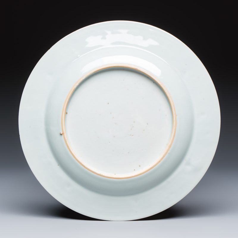 A collection of 13 Chinese famille rose 'Landscape' plates and dishes - 图9