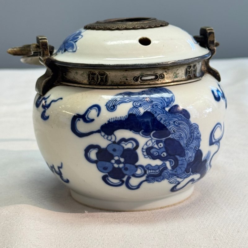 Nine Chinese blue and white wares for the Southeast Asian market, including Bleu de Hue - 图125