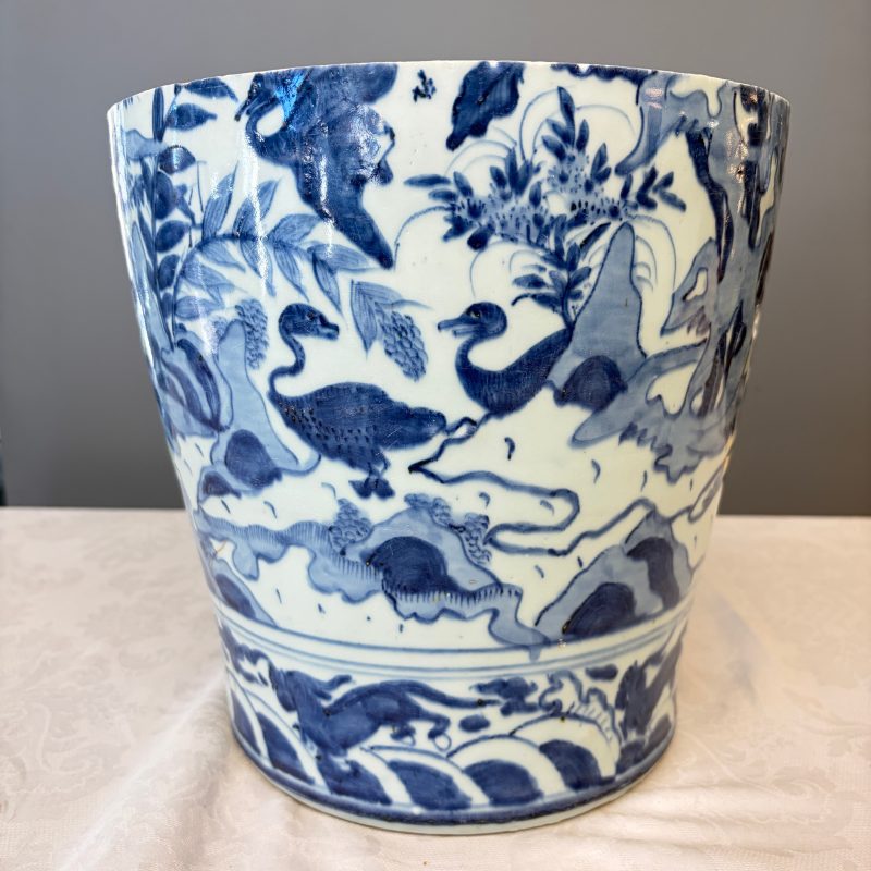 A Chinese blue and white vessel with geese in a landscape - 图9