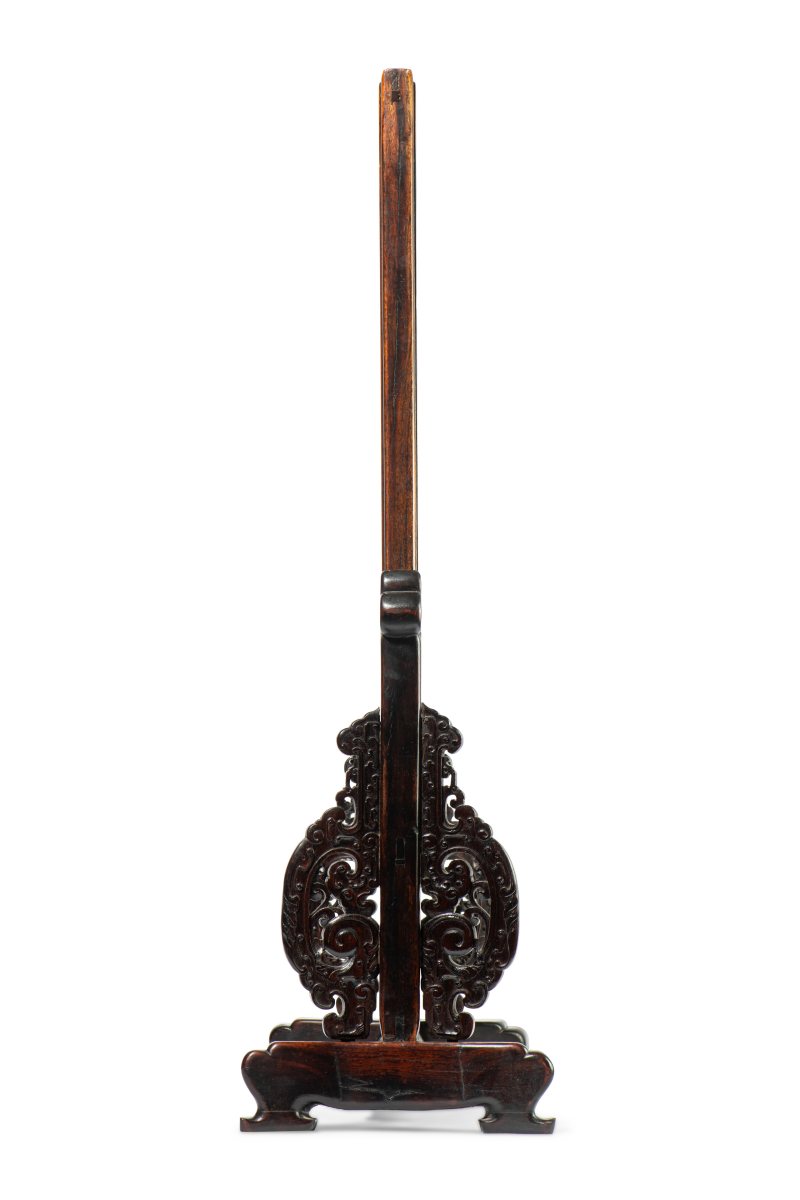 A finely carved zitan and huanghuali screen base - 图3