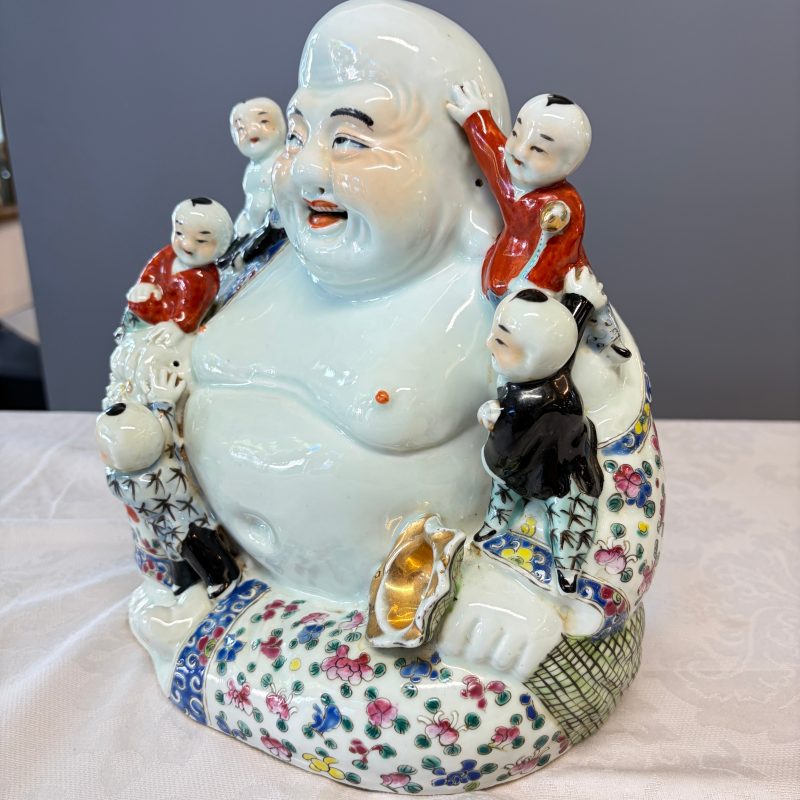 A Chinese famille rose Milefo Buddha with playing boys - 图10