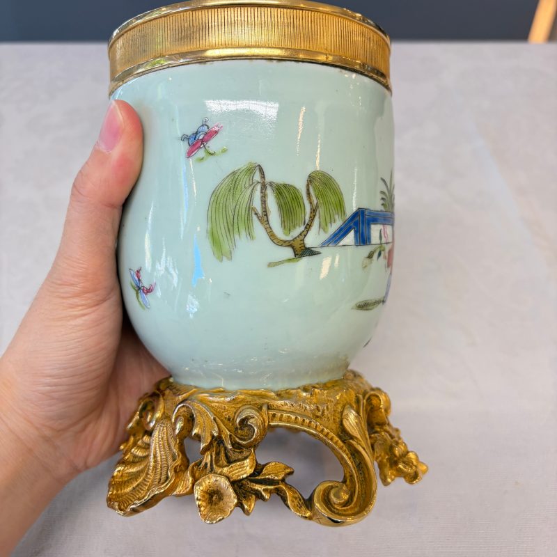 Four Chinese famille rose wares, one with gilt-bronze mounts - 图44