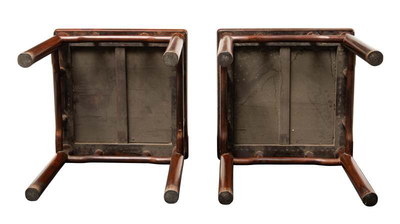 A pair of hongmu square corner-leg stools - 图3