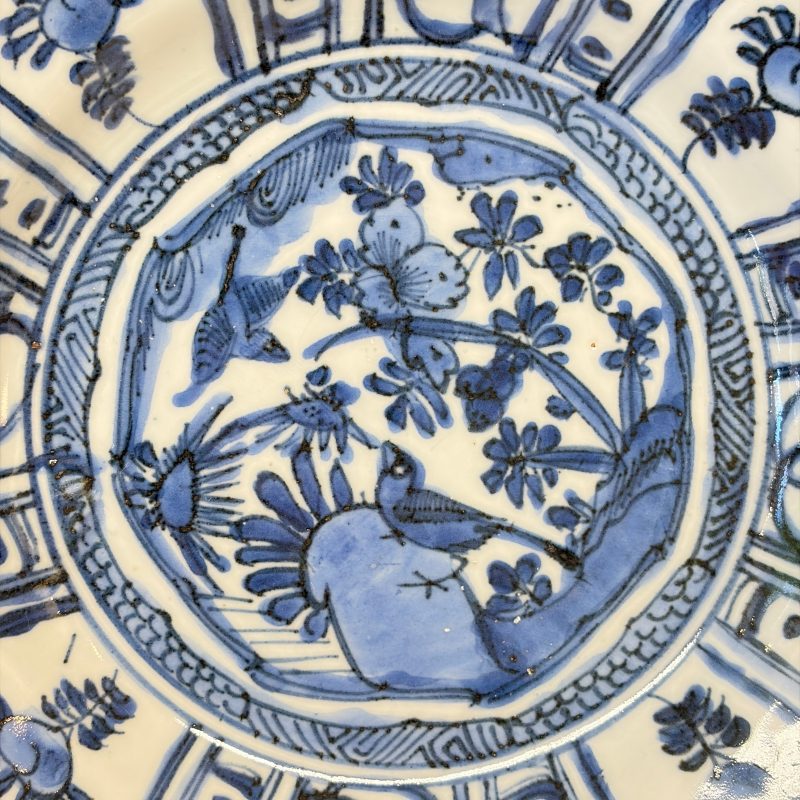 Two Chinese 'Kraak' blue and white plates and two 'Klapmuts' bowls - 图16