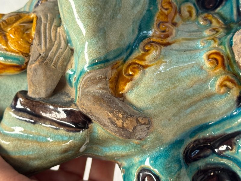 A Chinese Fahua-glazed stoneware 'Guanyin and Child' group - 图15