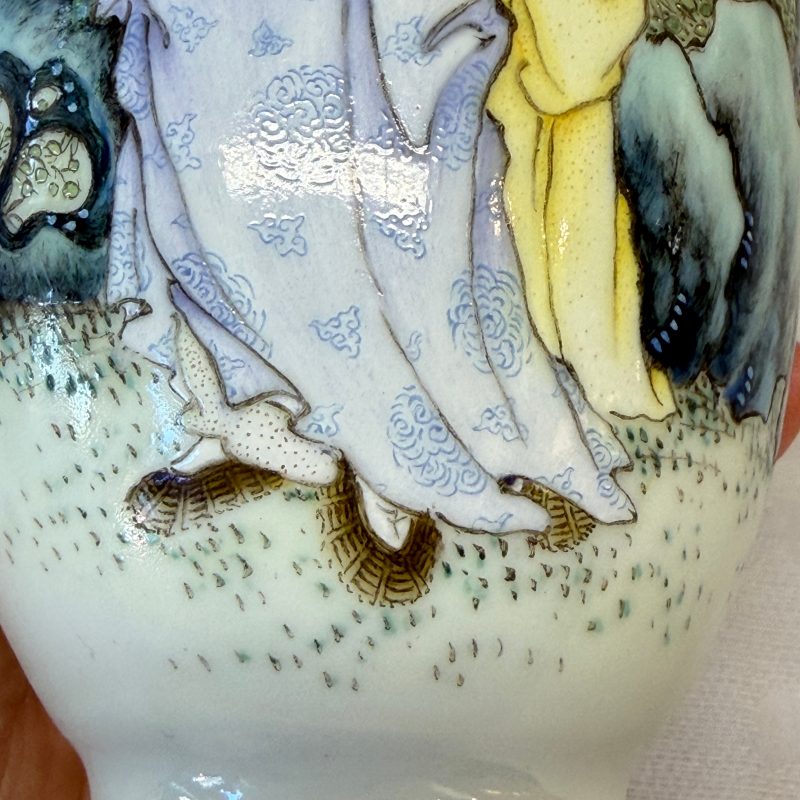 A Chinese famille rose vase and a qianjiang cai incense stick holder - 图15