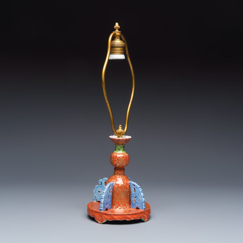 A Chinese famille rose stand, later mounted as lamp - 图5
