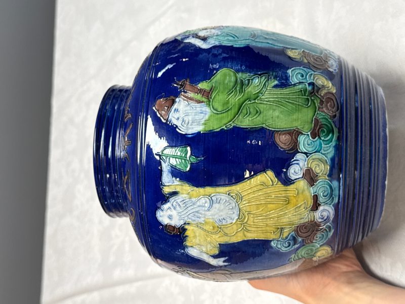 An inscribed Chinese polychrome-glazed blue-ground 'Eight Immortals' vase - 图8