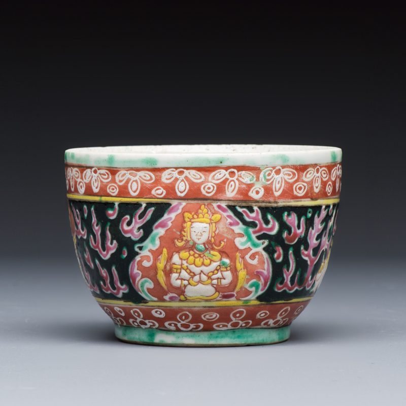 A group of nine Chinese Bencharong wares for the Thai market - 图16