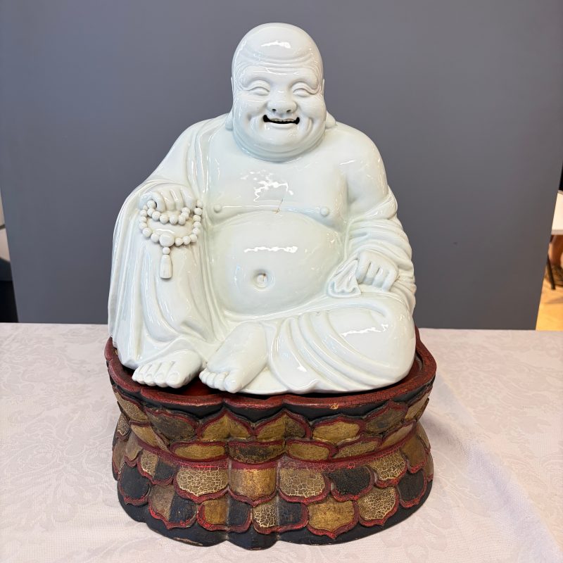 A Chinese white-glazed Milefo Buddha on a gilt-lacquered wooden lotus throne - 图13