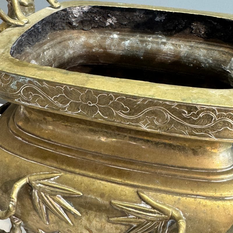 A Vietnamese bronze covered censer and stand - 图34