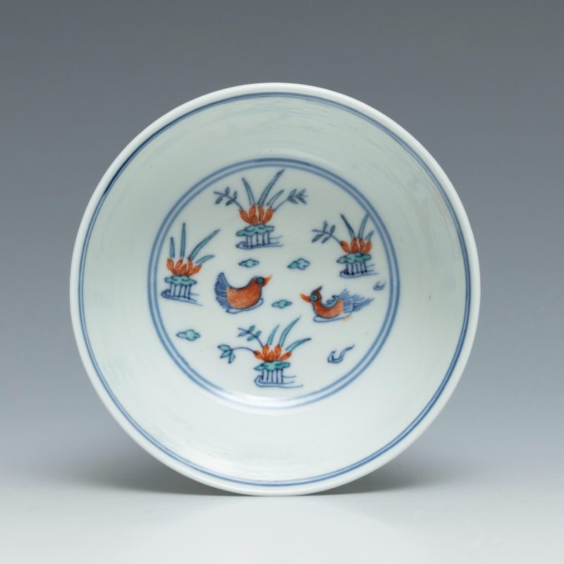 A pair of doucai 'mandarin duck in lotus pond' bowls, Guangxu mark and of the period (1875-1908) - 图6