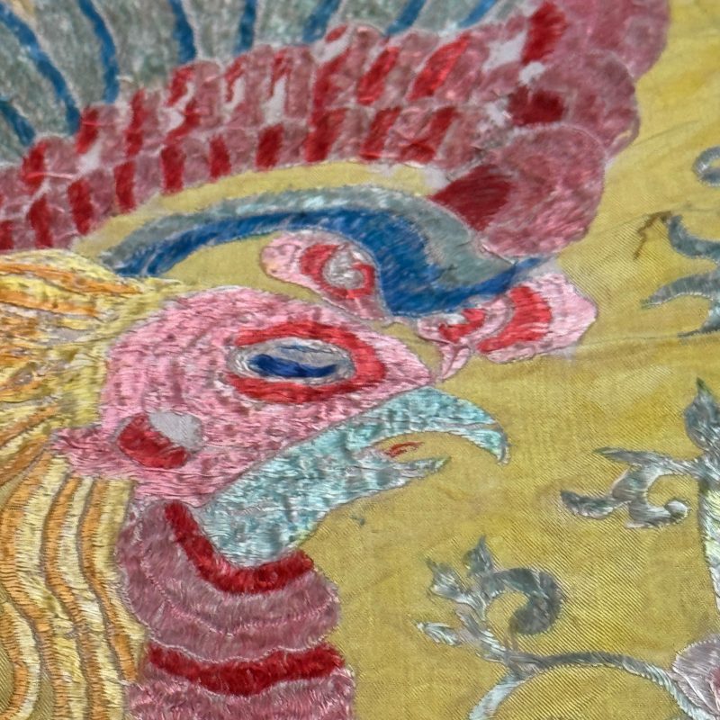 A pair of Chinese yellow-ground embroidered 'Dragons' and 'Phoenixes' panels - 图48