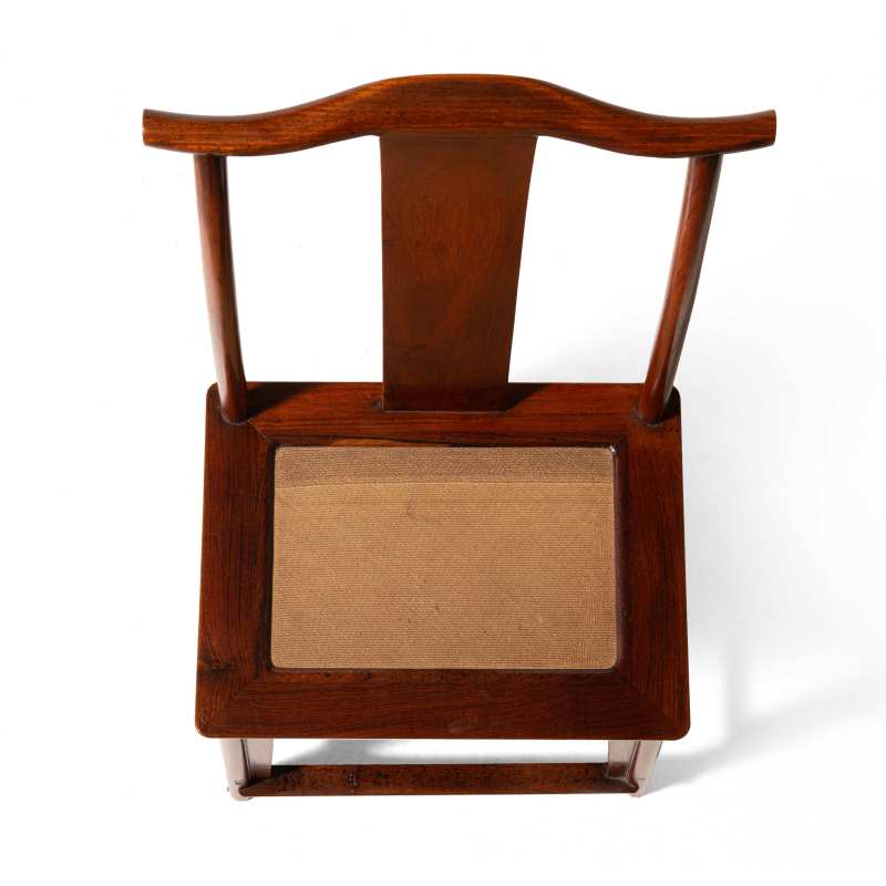 A set of six huanghuali and jichimu 'officials hat' side chairs - 图5