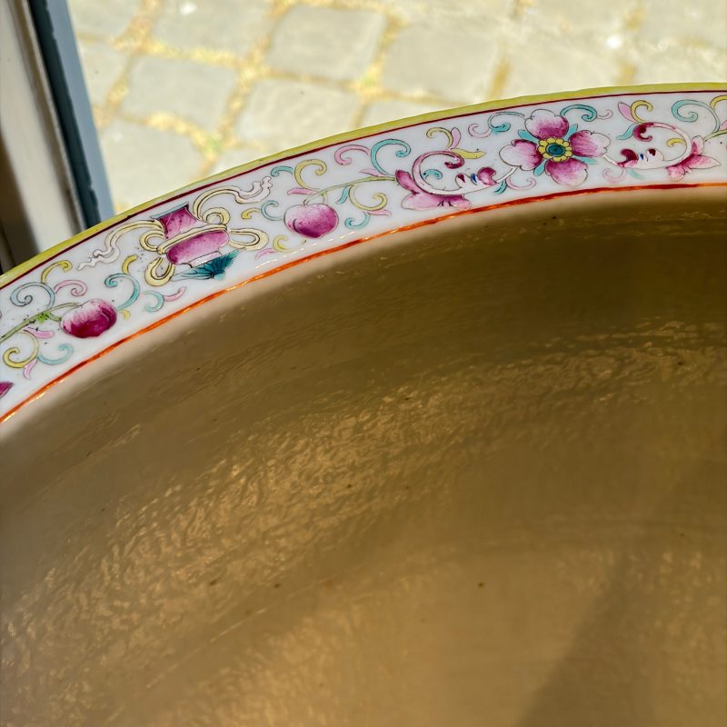 A large Chinese famille rose 'Phoenixes and Peonies' fish bowl for the Straits or Peranakan market - 图30