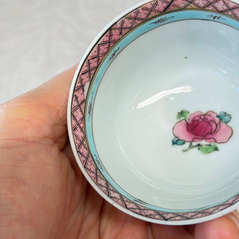 三娘教子 | A fine Chinese famille rose 'San Niang Jiao Zi 三娘教子' tea bowl and saucer - 图30