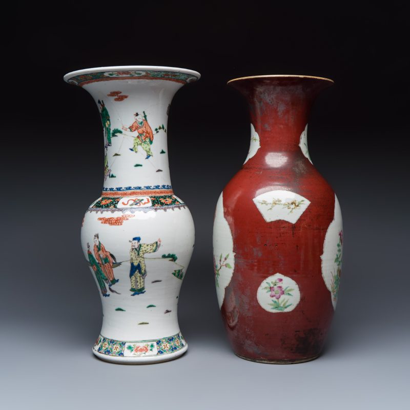 A Chinese famille verte 'Yenyen' vase and a famille rose red-ground vase - 图3