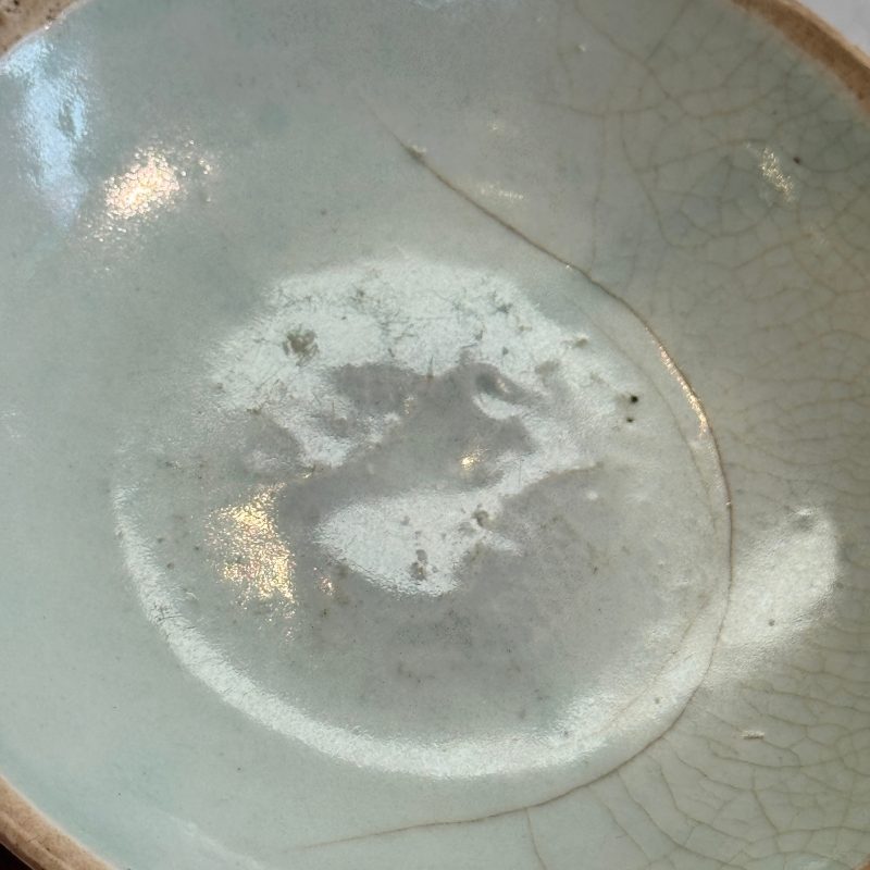 Two Chinese qingbai plates and a Longquan celadon plate - 图34